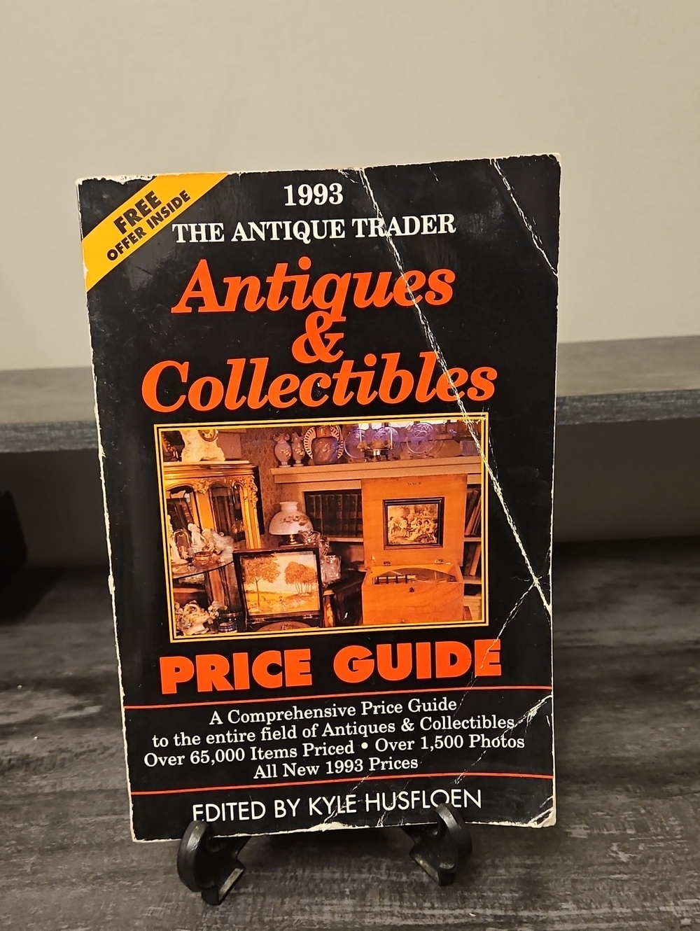 Vintage 1993 Antique Trader Antiques & Collectibles Price Guide